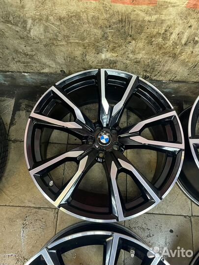 Оригинальные диски BMW X7 G07 R22 разноширокие