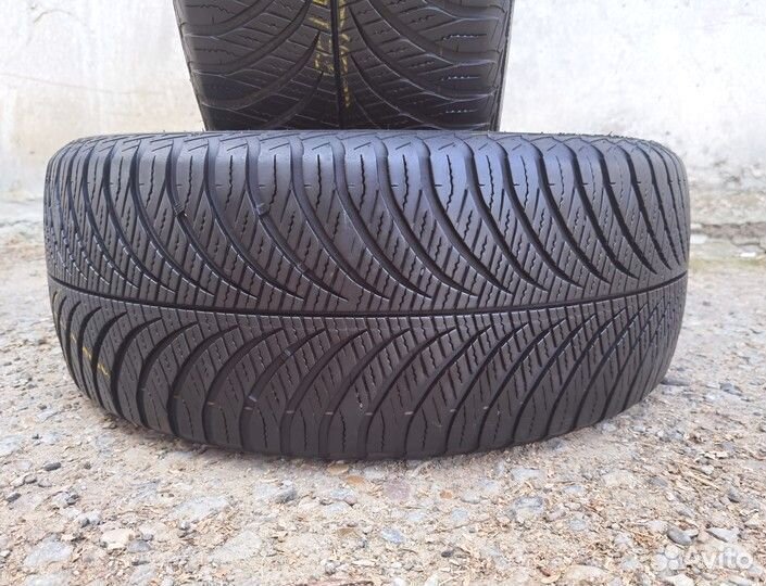 Goodyear Vector 4Seasons 235/55 R17 103V