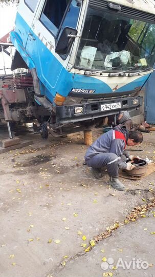 Mitsubishi Fuso Fighter с КМУ, 1988