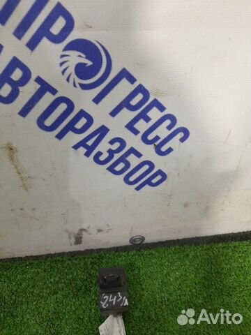 Кнопка стеклоподъемника задняя левая Chrysler