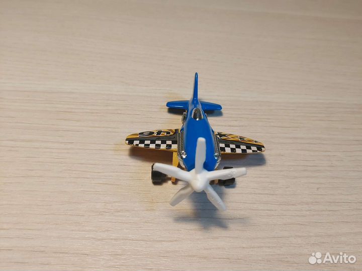 Hot wheels самолёт и звёздный разрушитель