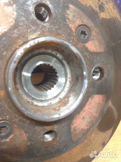 Кулак поворотный передний левый Renault Clio 1 1