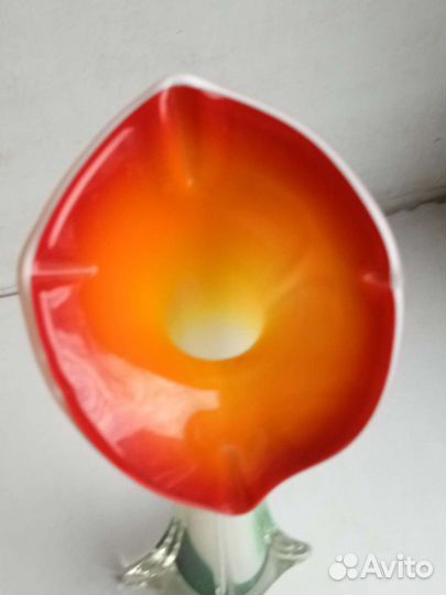 Ваза стеклянная цветок