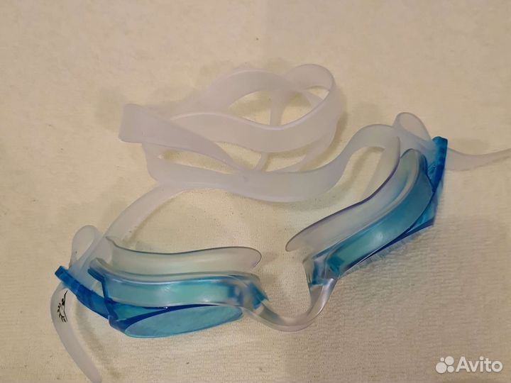 Очки для плавания