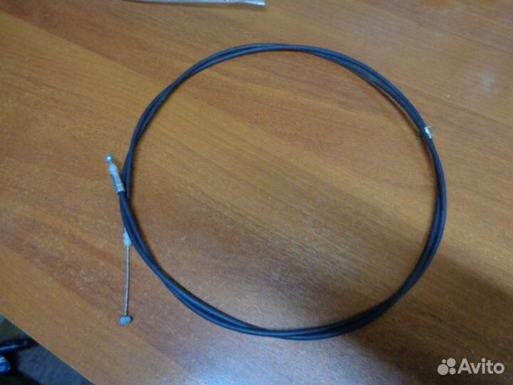 Трос капота Toyota Corolla AE100