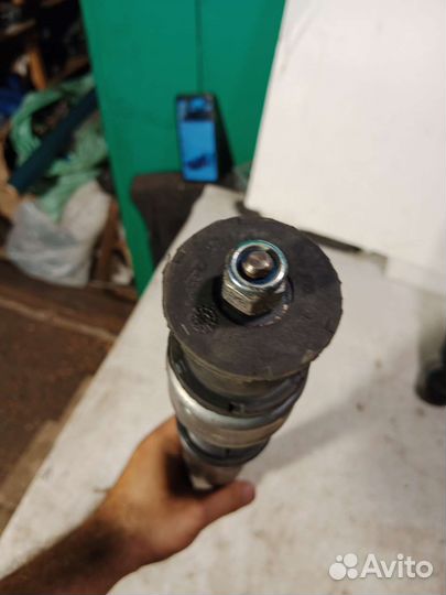 Амортизатор зад Renault Clio Symbol