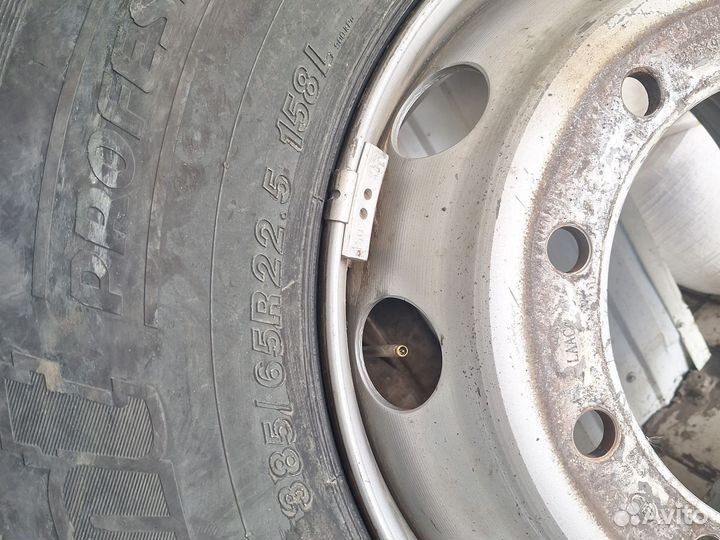 Продам резину 385 65 р22.5