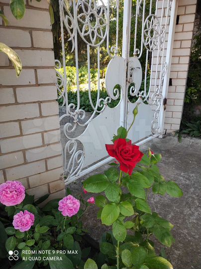 Дом 300 м² на участке 8,5 сот.