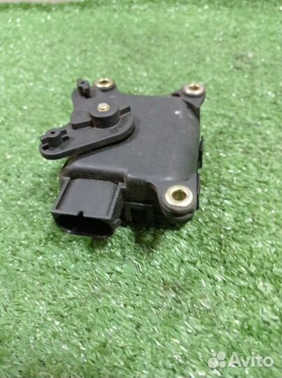 Сервопривод заслонки печки Audi A4 B5 седан 1.6