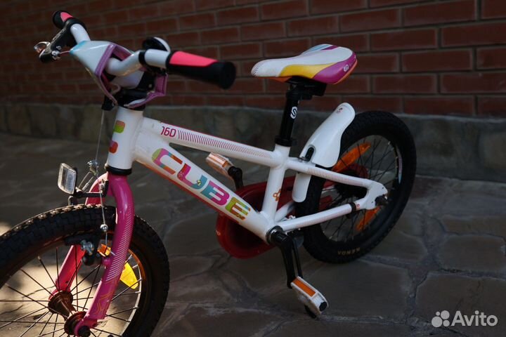 Велосипед cube для девочки