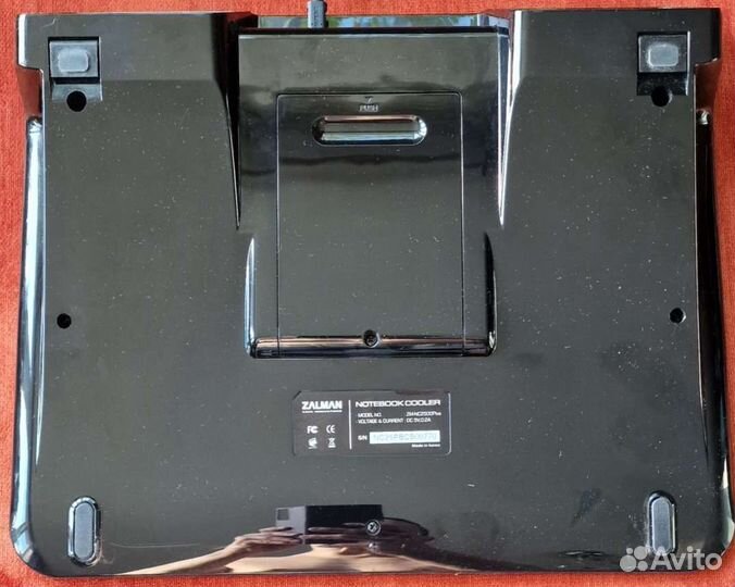 Подставка с охлаждением для ноутбука