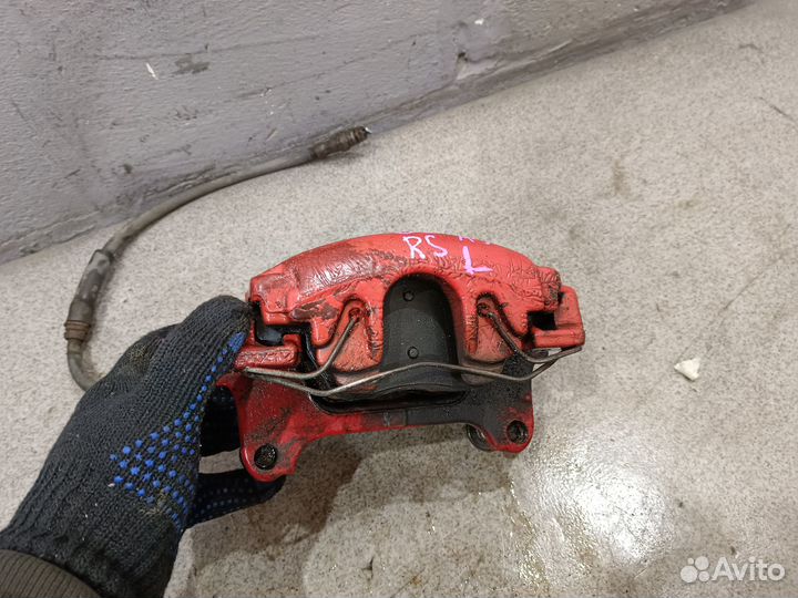 Передний левый суппорт для Skoda Octavia A5 FL RS