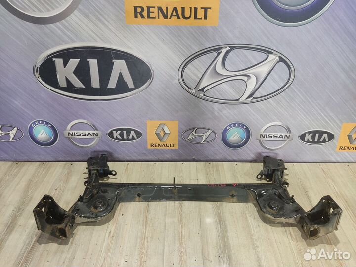Балка подвески зад Renault duster