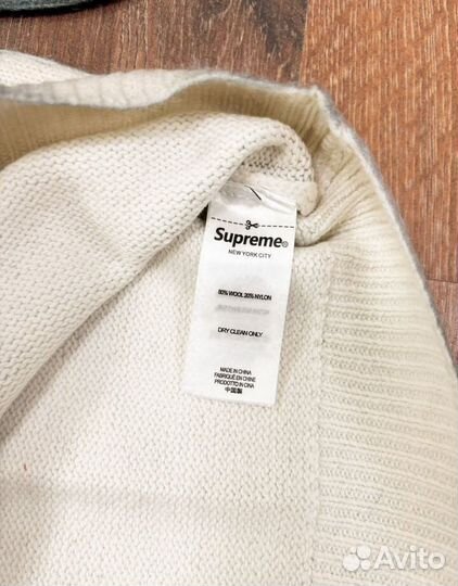 Свитер supreme blurred logo sweater