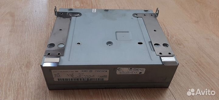 Усилитель антенны Audi