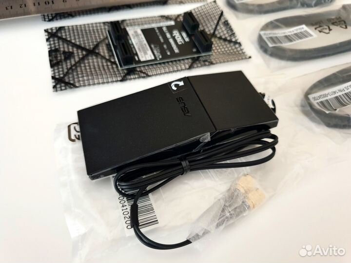 Wi-fi антенна, SATA кабели, SLI мосты, Салазки