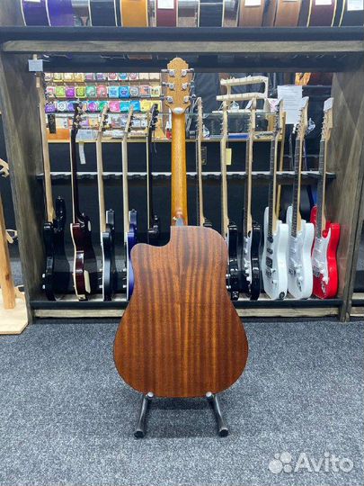 Гитара электроакустическая