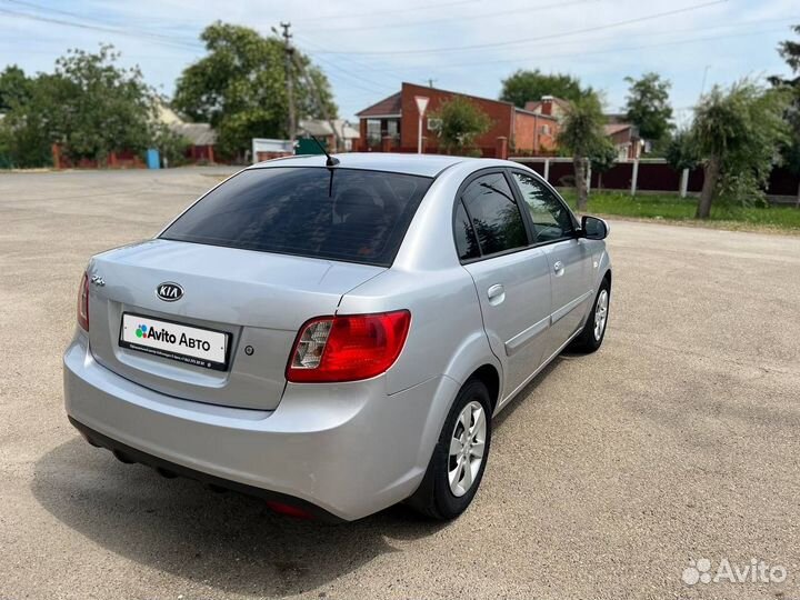 Kia Rio 1.4 AT, 2010, 97 000 км