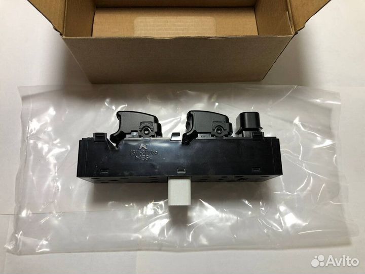 Блок управления стеклоподъемниками Hyundai Getz