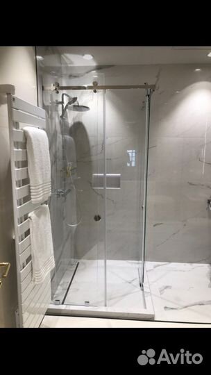 Стеклянные душевые перегородки на заказ