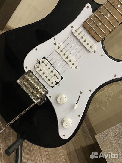 Элеутрогитара Yamaha pacifica 012