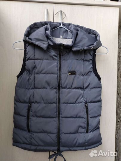 Жилетка для мальчика 122 р-р