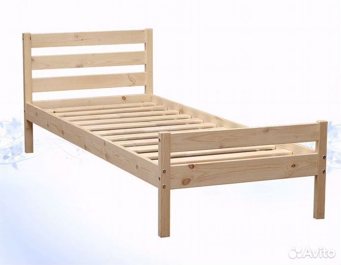 Кровать из массива