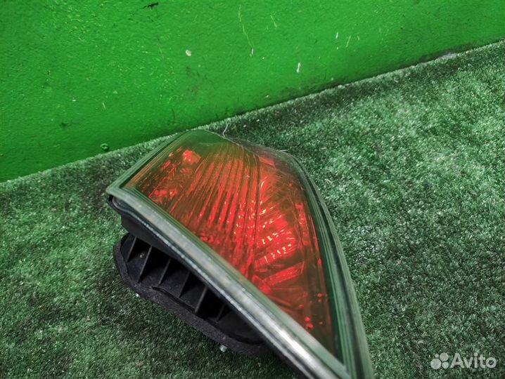 Фонарь задний внутренний правый Honda Civic 5D (F