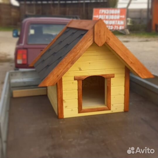 Будка для собаки и домики для кошек