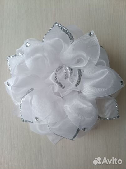 Белые банты для волос