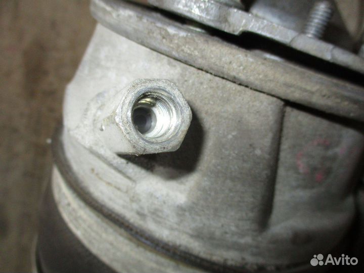 Амортизатор передний правый VW Touareg 2 (7P)