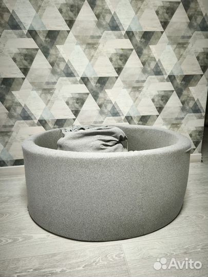 Детский сухой бассейн