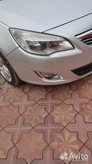 Opel Astra 1.6 МТ, 2012, 205 000 км