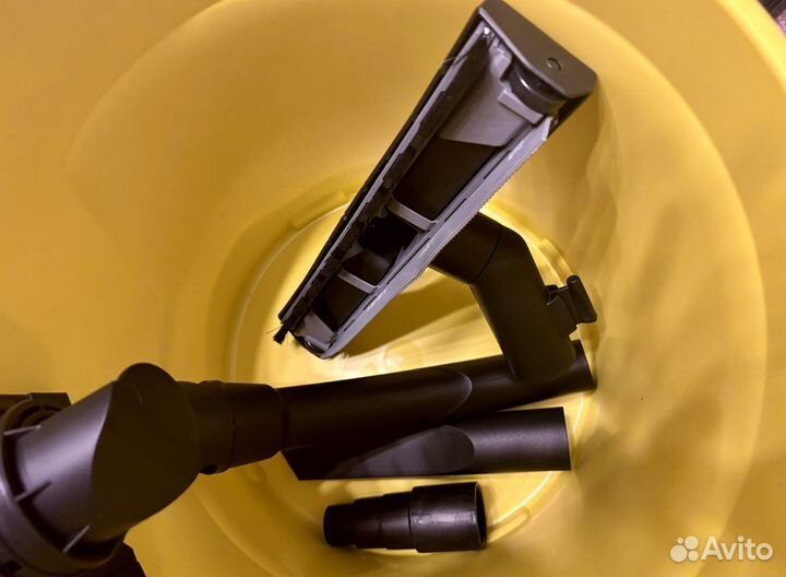 Пылесос karcher wd 3 с розеткой новый