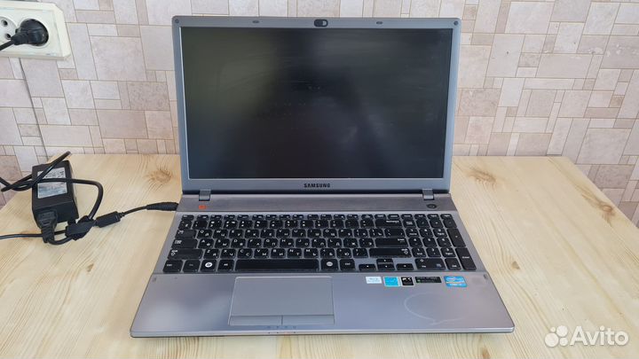 Ноутбук Samsung 550P5C-S01-RU (HDD+SSD) для програ
