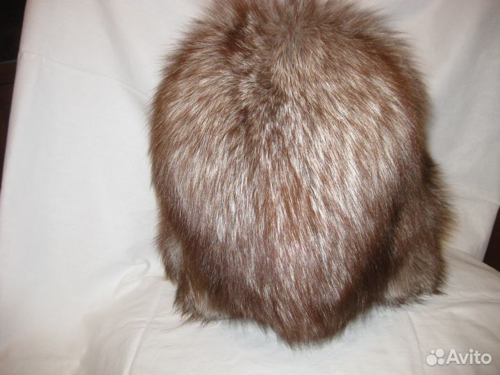 Женская шапка с ушками из песца