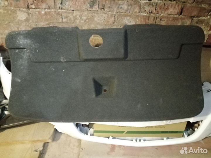 Обшивка крышки багажника на опель астра н седан