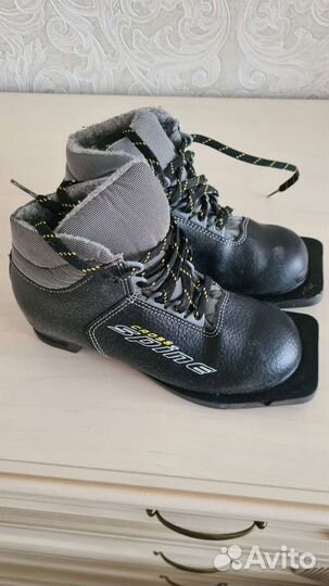 Лыжные ботинки