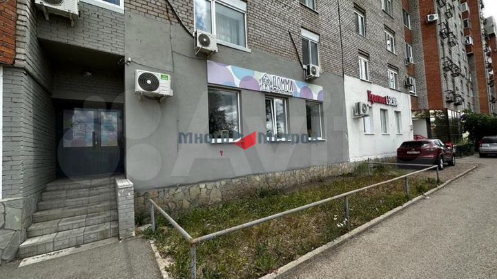 Торговая площадь, Маршала Жукова ул., 20