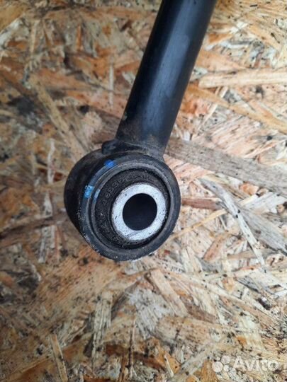 Амортизатор задний правый Chrysler 200 2015