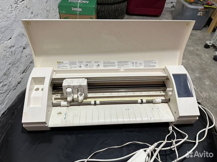 Режущий плоттер silhouette cameo 3