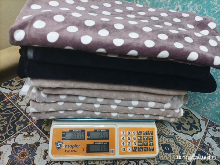 Велюр на вес