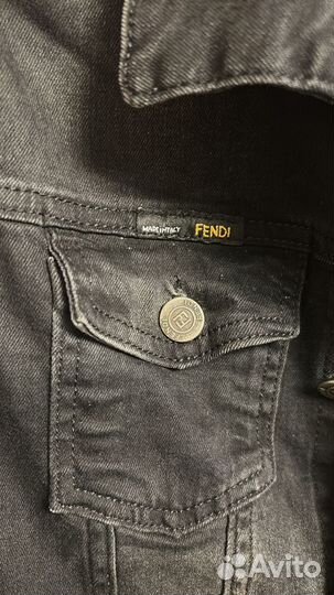 Джинсовая куртка