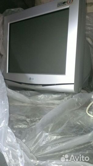 Монитор LG flatron F700P