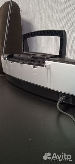 Переносной музыкальный центр LG с bluetooth