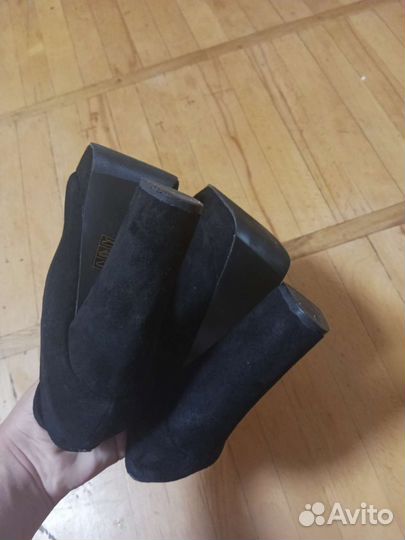 Женские туфли