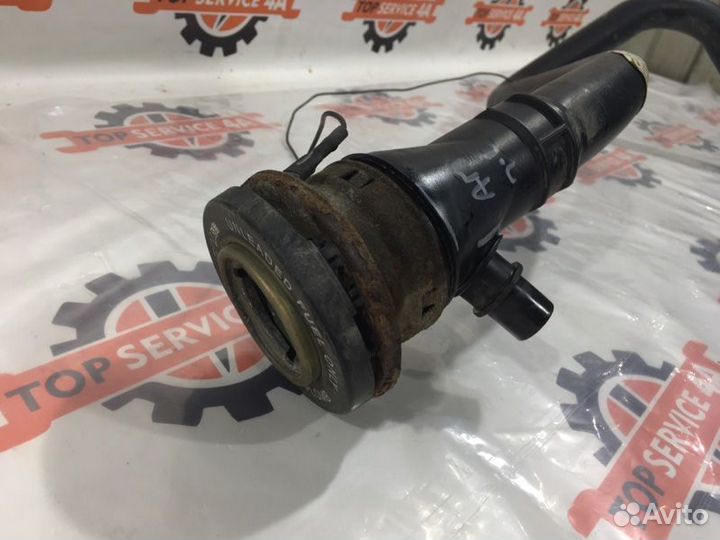 Горловина топливного бака Land Rover Freelander