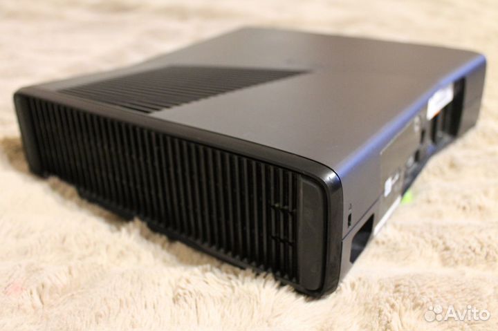 Xbox 360 Slim, (freeboot) + 150 игр