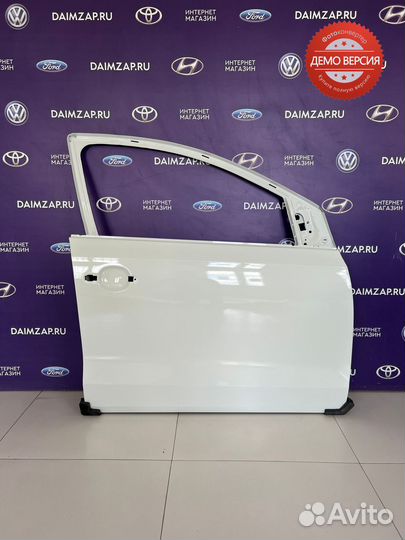 Дверь передняя Volkswagen Polo правая / белый