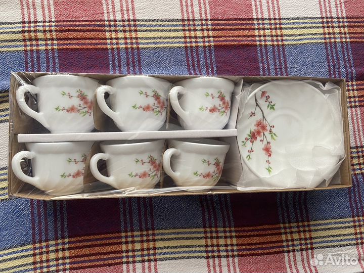 Чайный сервиз на 12 предметов